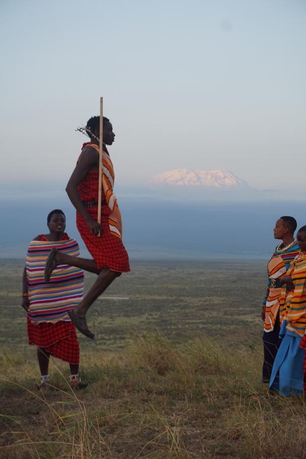 Osiligilai Maasai Lodge Sanya Juu Екстериор снимка