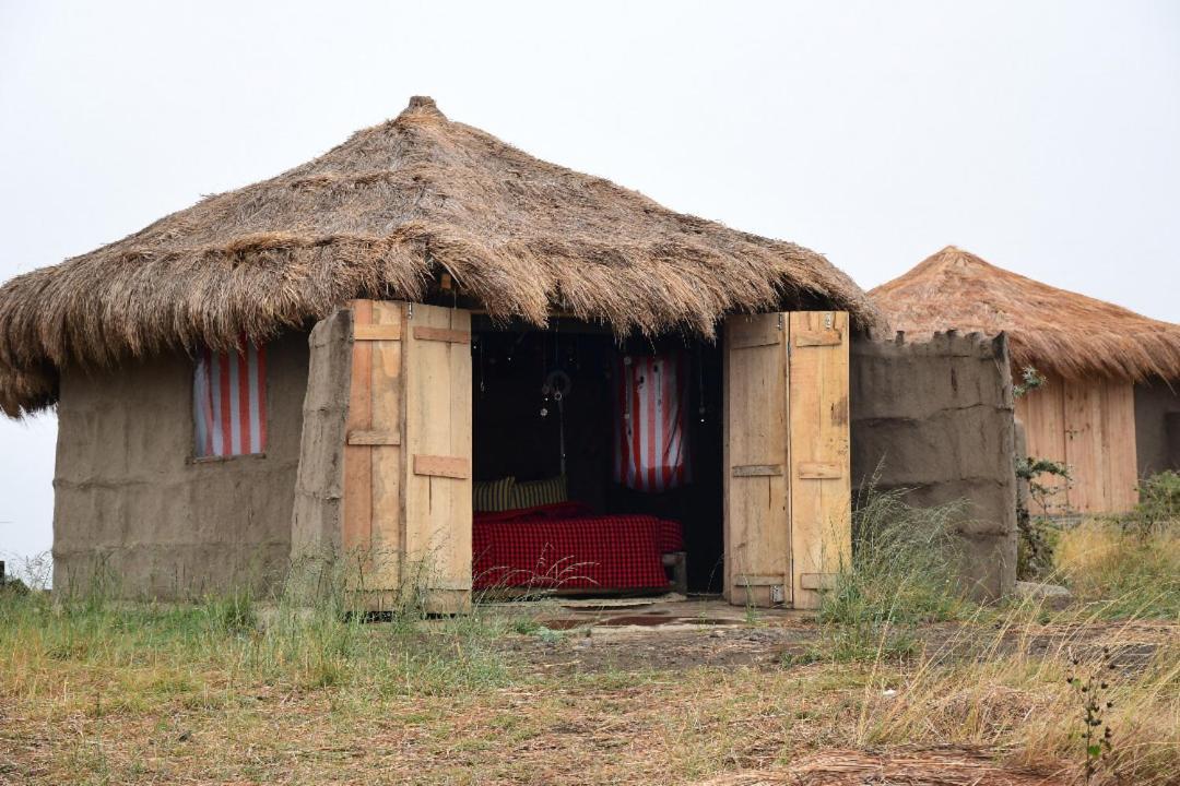 Osiligilai Maasai Lodge Sanya Juu Екстериор снимка