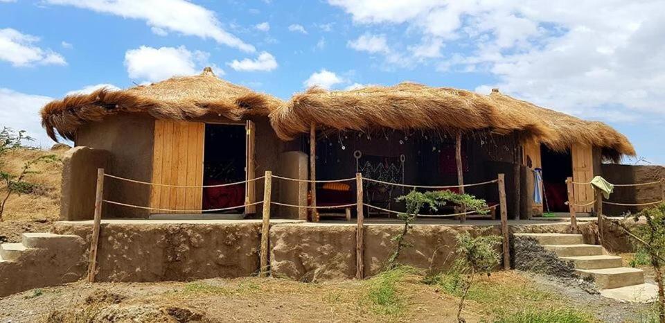 Osiligilai Maasai Lodge Sanya Juu Екстериор снимка